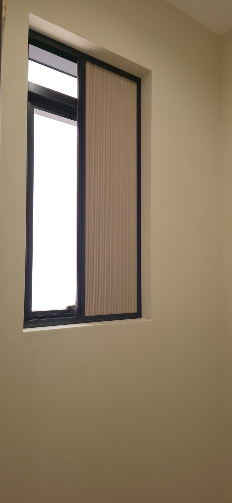 Extra-wide blackout in master suite